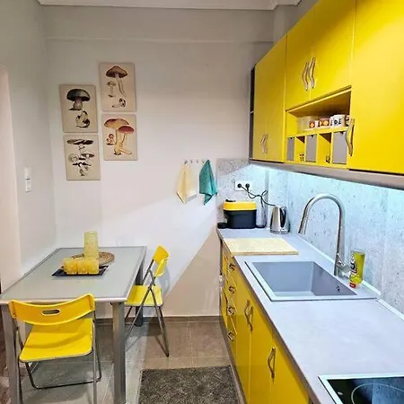 Apartment Yellow Kitchen Apartment, City Central Location Thessaloniki