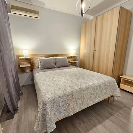 Yellow Kitchen Apartment, City Central Location Apartment Thessaloniki